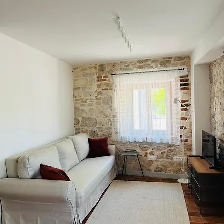 Koronsovac Apartment *