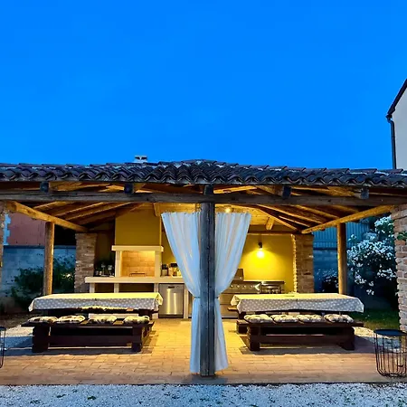 Koronsovac House With 4