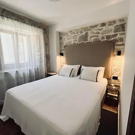 Apartment Koronsovac House With 4 Apartments